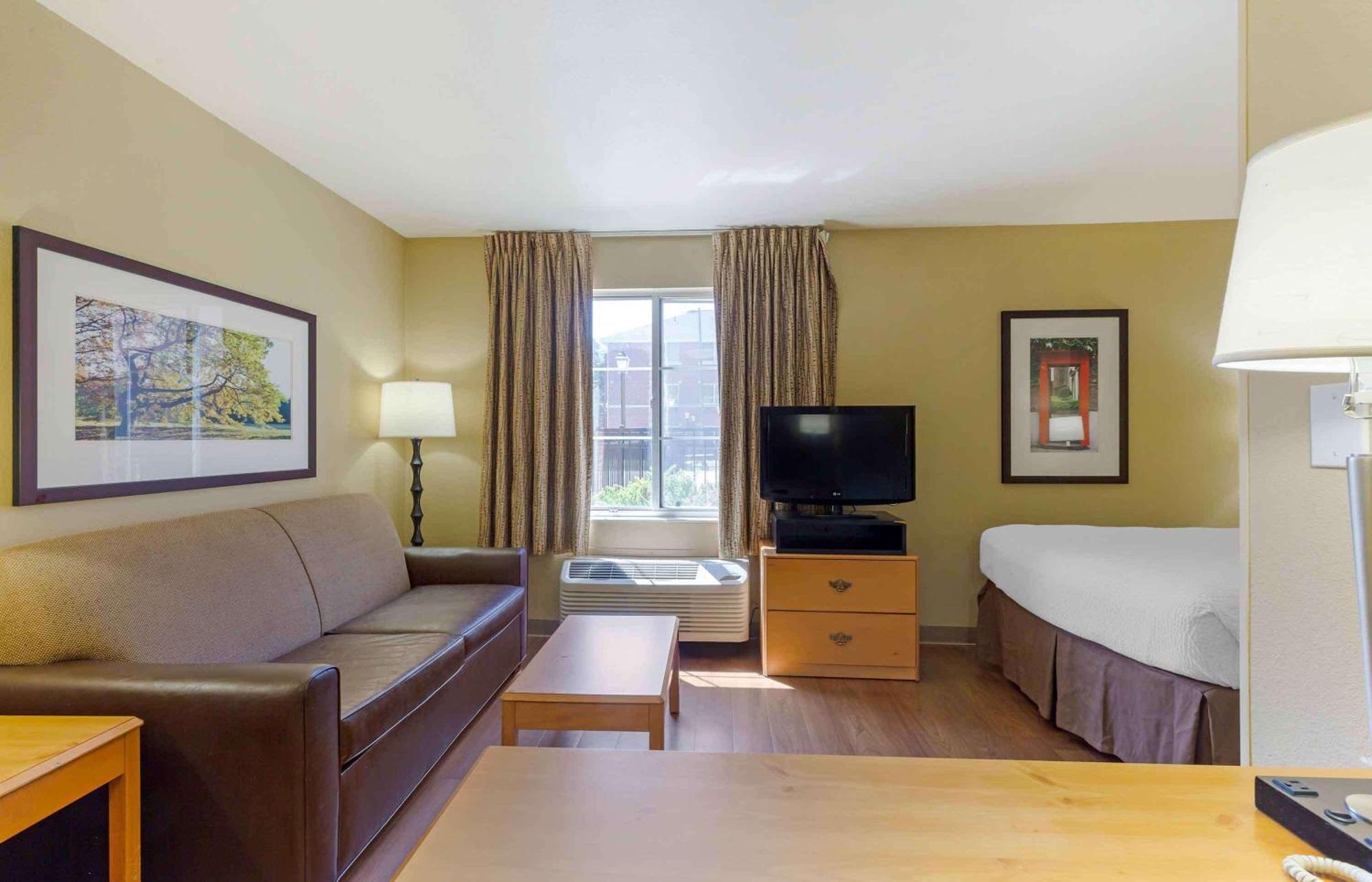 เอ็กซ์เทนด์ สเตย์ อเมริกา บอสตัน โวเบิร์น Hotel ภายนอก รูปภาพ